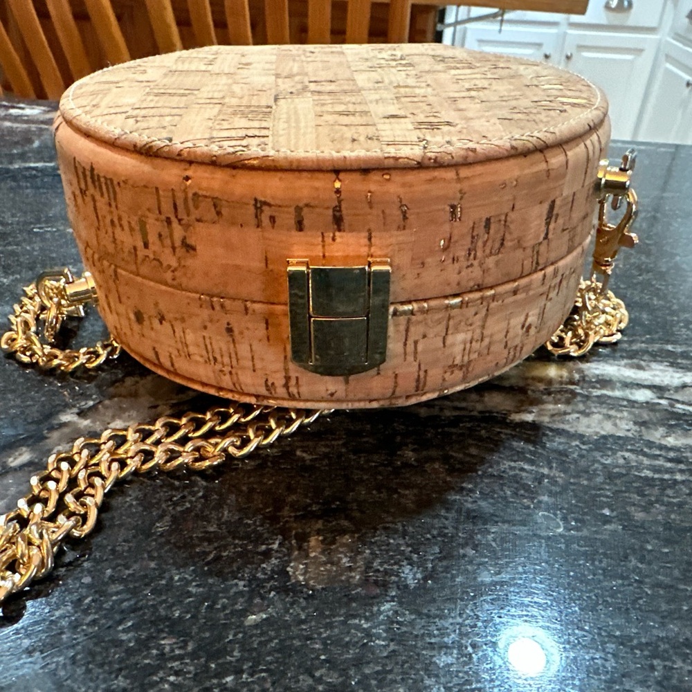 Elegant Tan Crossbody Bag with Gold Chain